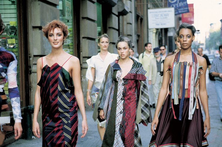 Coup de grâce on X: Helmut Lang SS94 backstage shot by Juergen